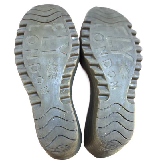 FLY LONDON BURGUNDY LACE UP WEDGE BOOTS SZ. 7/37 - Picture 8 of 8